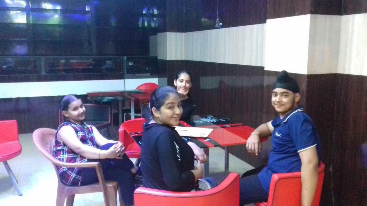 Harkishan Lodge Sambalpur Exteriör bild